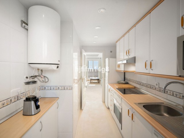 2 Bedrooms Apartment in Nueva Andalucía