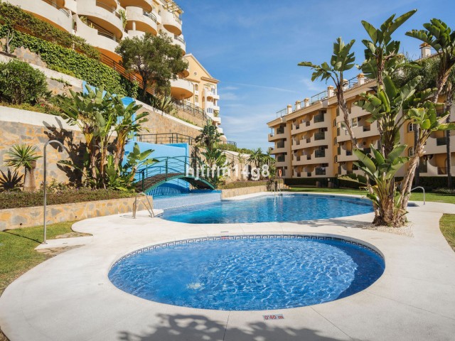 2 Bedrooms Apartment in Nueva Andalucía