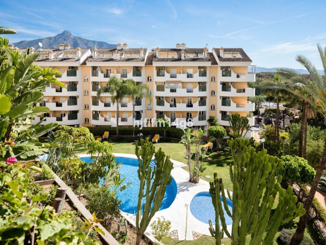 2 Bedrooms Apartment in Nueva Andalucía