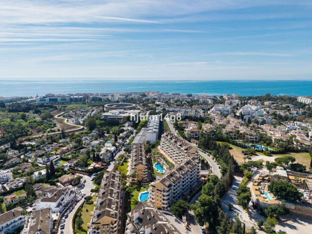 2 Bedrooms Apartment in Nueva Andalucía