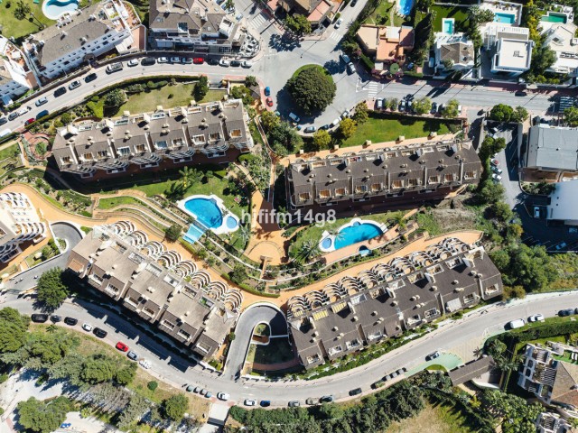 2 Bedrooms Apartment in Nueva Andalucía