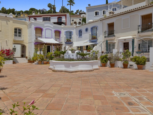 3 Bedrooms Townhouse in Benahavís
