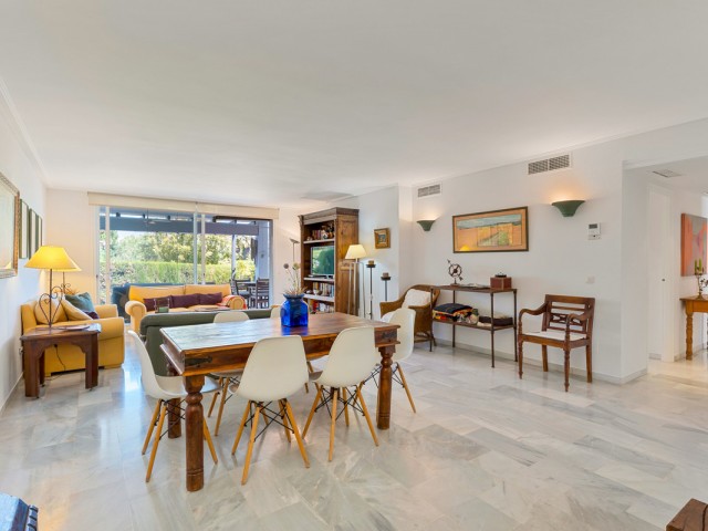 3 Bedrooms Apartment in Estepona