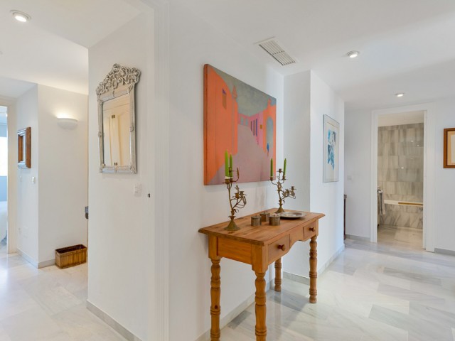 3 Bedrooms Apartment in Estepona