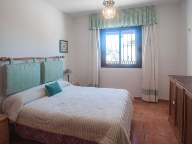 6 Makuuhuoneen Huvila Estepona