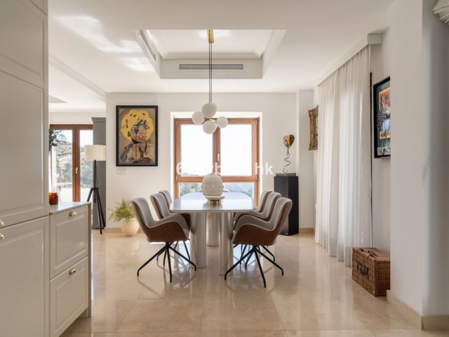 3 Bedrooms Villa in Benahavís