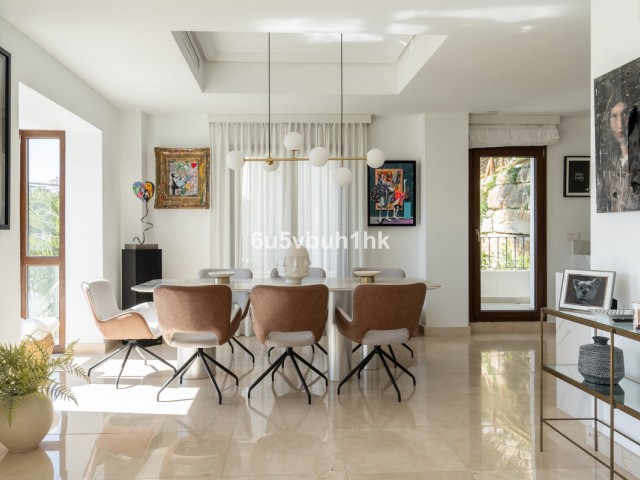 3 Bedrooms Villa in Benahavís