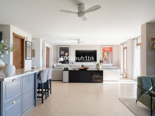 3 Bedrooms Villa in Benahavís