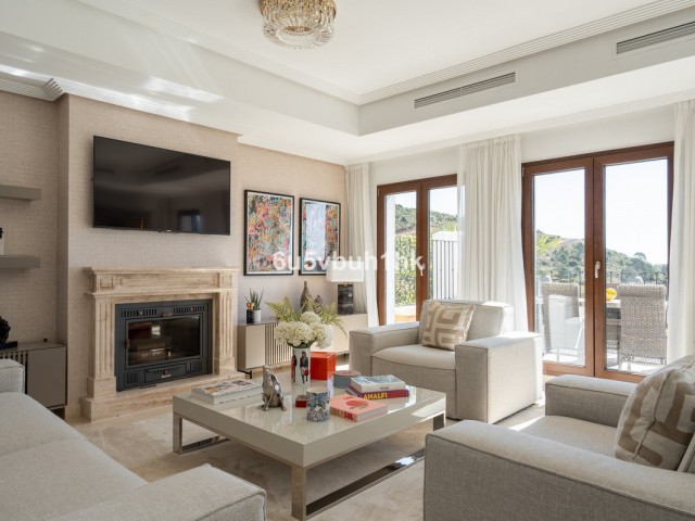 Villa con 4 Dormitorios  en Benahavís