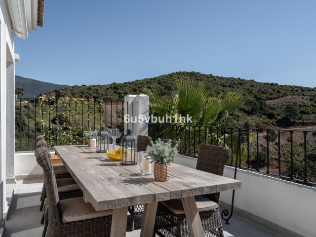 Villa con 4 Dormitorios  en Benahavís