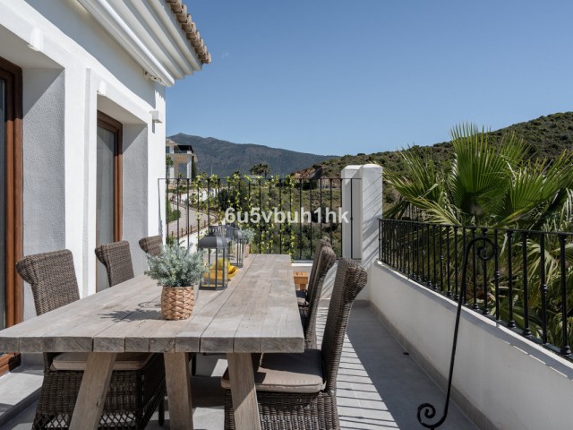 Villa con 4 Dormitorios  en Benahavís