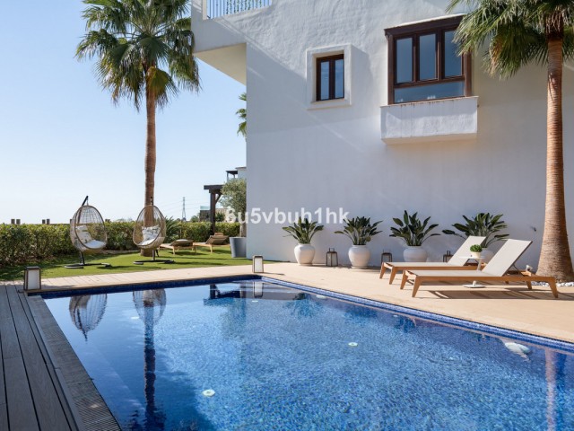 Villa con 4 Dormitorios  en Benahavís