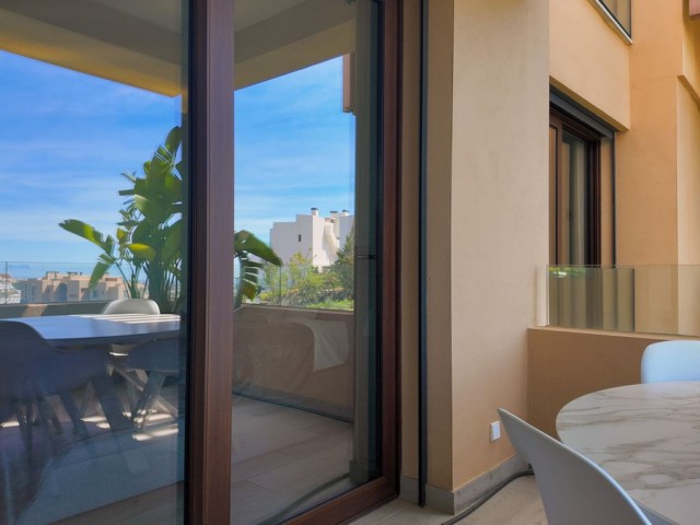 2 Bedrooms Apartment in Benahavís