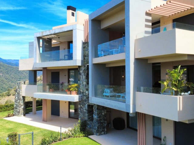 2 Bedrooms Apartment in Benahavís