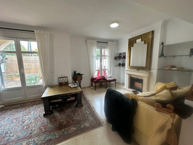 4 Bedrooms Townhouse in San Pedro de Alcántara