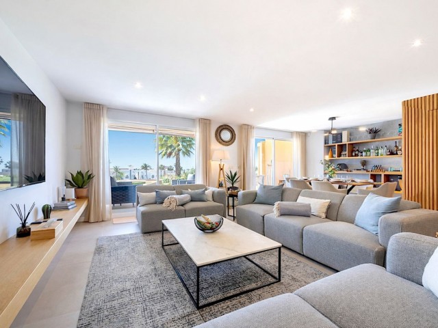 3 Bedrooms Townhouse in Estepona