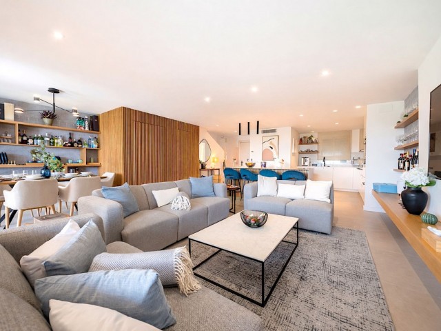 3 Bedrooms Townhouse in Estepona