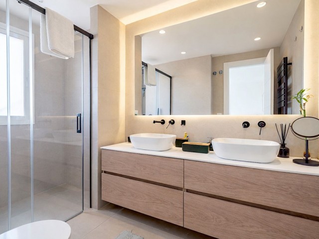 3 Bedrooms Townhouse in Estepona