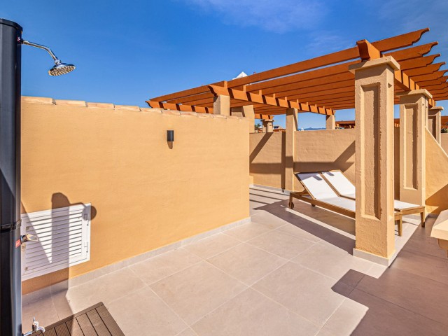 3 Bedrooms Townhouse in Estepona