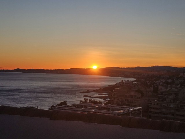 Penthouse avec 3 Chambres  à Torrequebrada