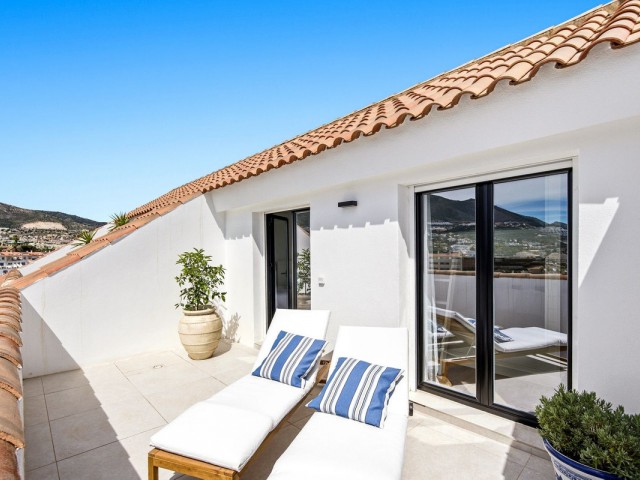 Penthouse avec 3 Chambres  à Torrequebrada