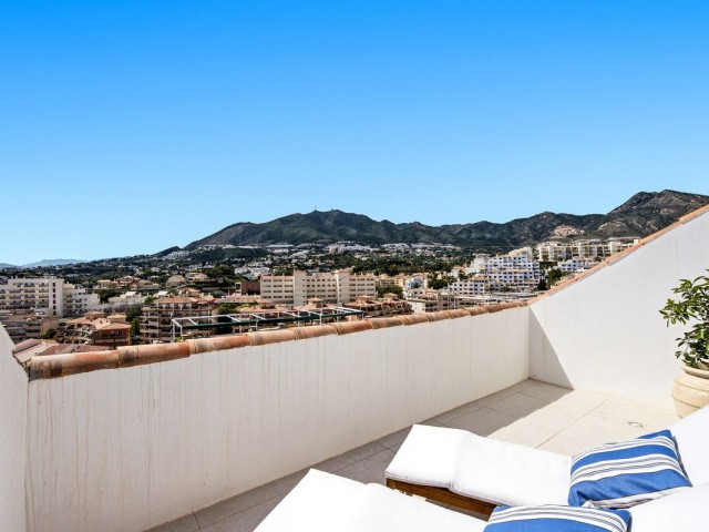 Penthouse avec 3 Chambres  à Torrequebrada