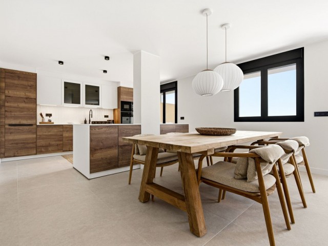 Penthouse avec 3 Chambres  à Torrequebrada
