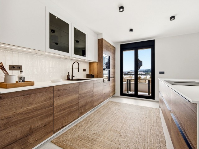 Penthouse avec 3 Chambres  à Torrequebrada