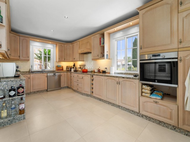 4 Bedrooms Villa in Mijas