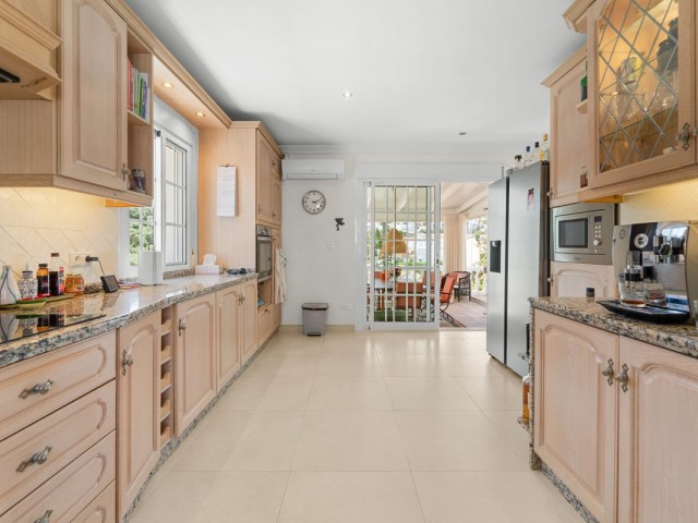 4 Bedrooms Villa in Mijas