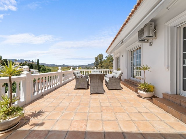 4 Bedrooms Villa in Mijas