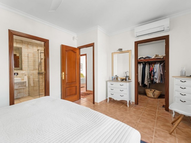 4 Bedrooms Villa in Mijas