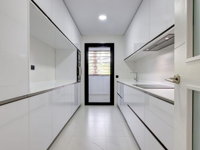 2 Soveroms Leilighet i Estepona
