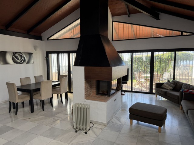 3 Bedrooms Villa in Estepona