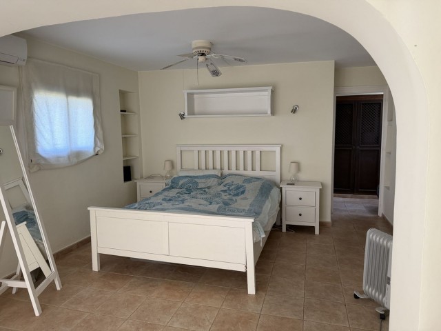 3 Bedrooms Villa in Estepona