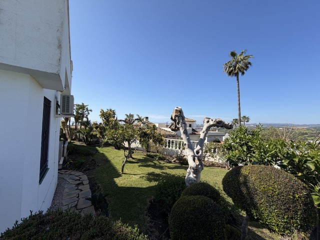 3 Bedrooms Villa in Estepona