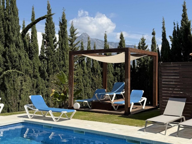 Apartment, Nueva Andalucia, R5361988