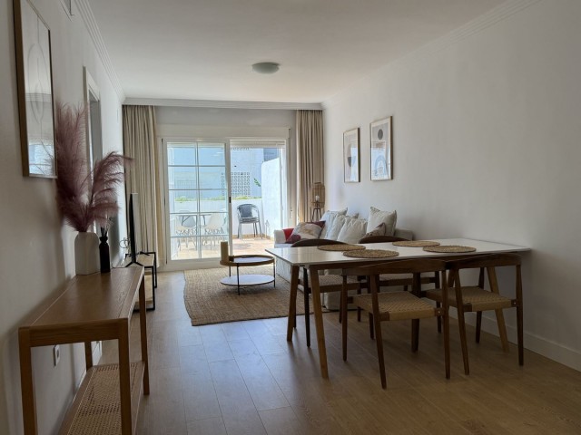 Apartment, Nueva Andalucia, R5361988