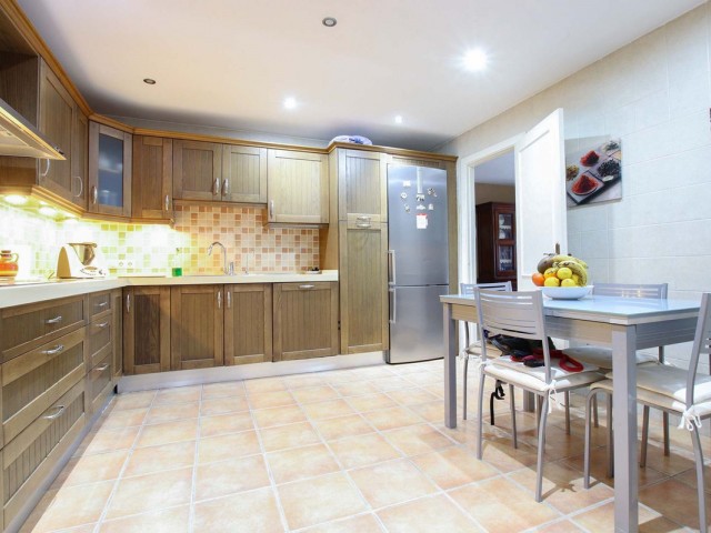 3 Bedrooms Apartment in Puerto Banús