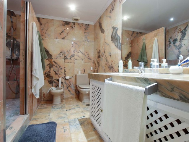 3 Bedrooms Apartment in Puerto Banús
