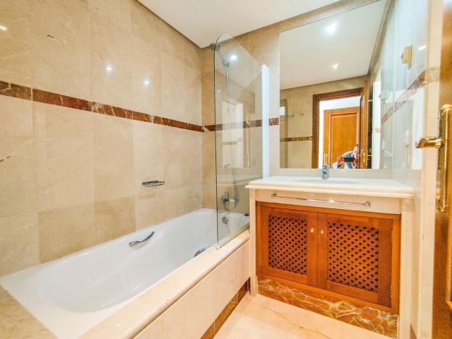 Apartamento con 3 Dormitorios  en Costalita