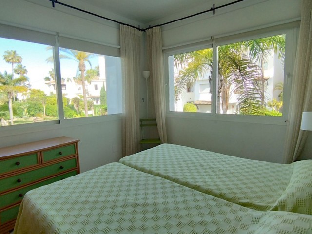 Apartamento con 3 Dormitorios  en Costalita