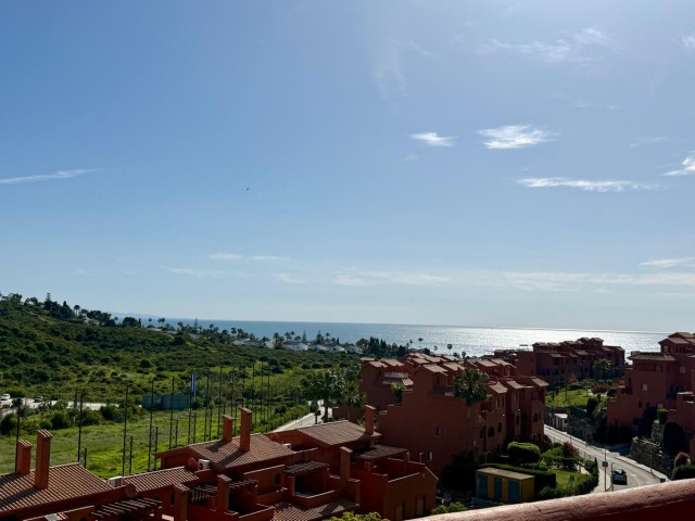 3 Bedrooms Apartment in Estepona