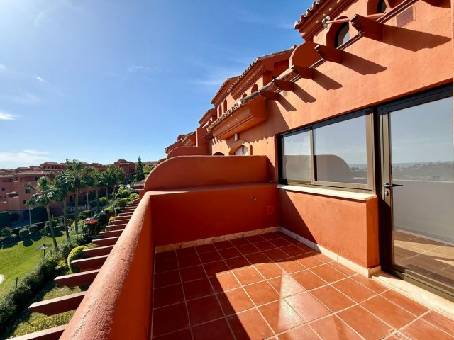 3 Bedrooms Apartment in Estepona