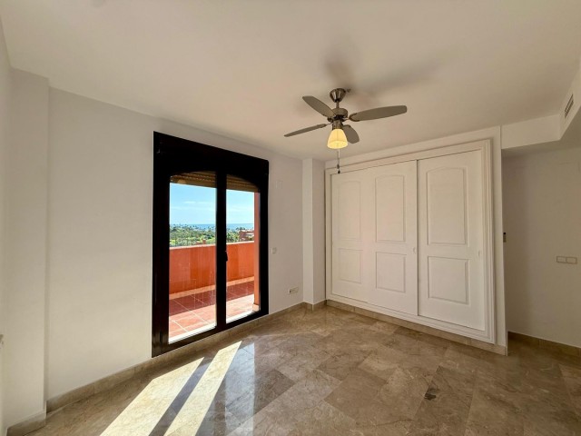 3 Bedrooms Apartment in Estepona