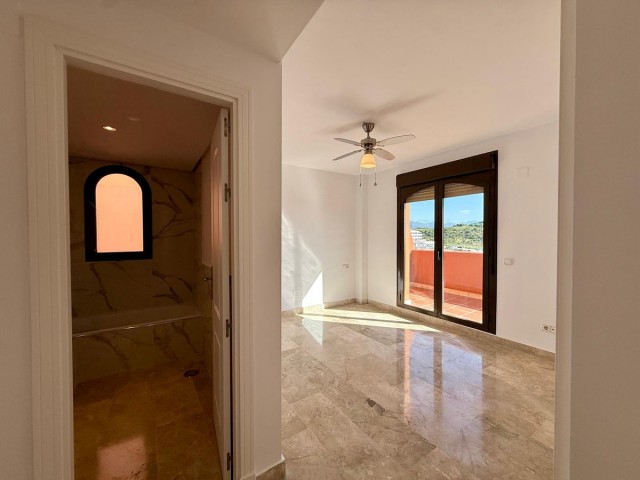 3 Bedrooms Apartment in Estepona