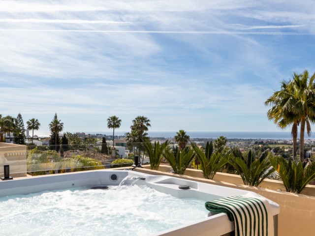 4 Bedrooms Townhouse in Benahavís