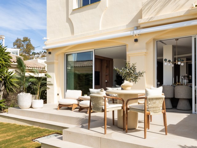 4 Bedrooms Townhouse in Benahavís