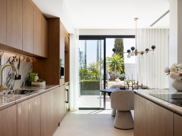 4 Bedrooms Townhouse in Benahavís
