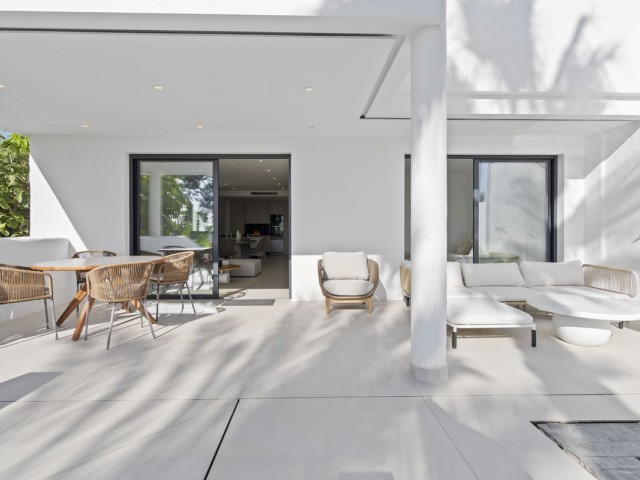 4 Bedrooms Apartment in El Paraiso